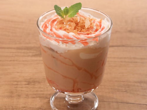 つぶつぶ食感♪ストロベリーチーズケーキラテ